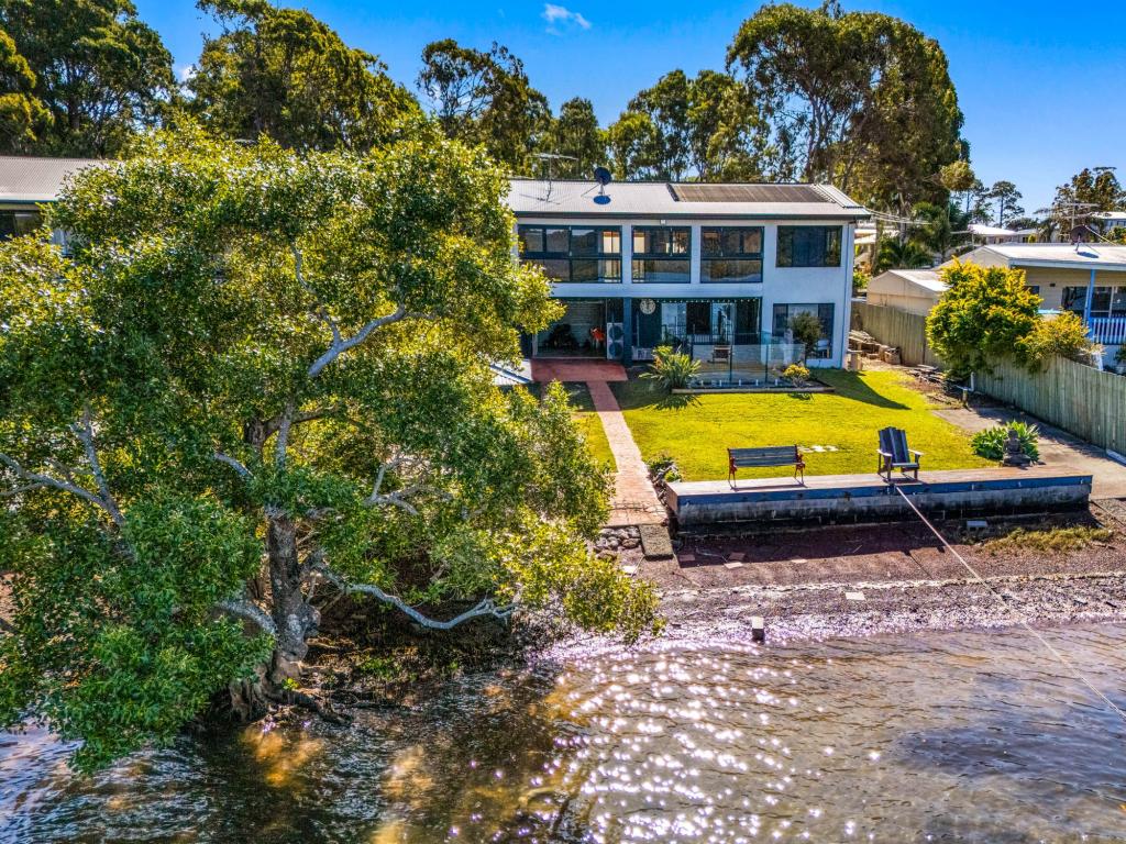 28 Oasis Dr, Russell Island, QLD 4184