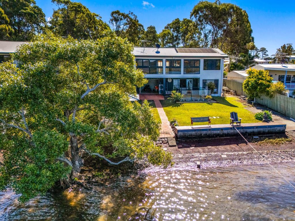 28 OASIS DR, RUSSELL ISLAND, QLD 4184