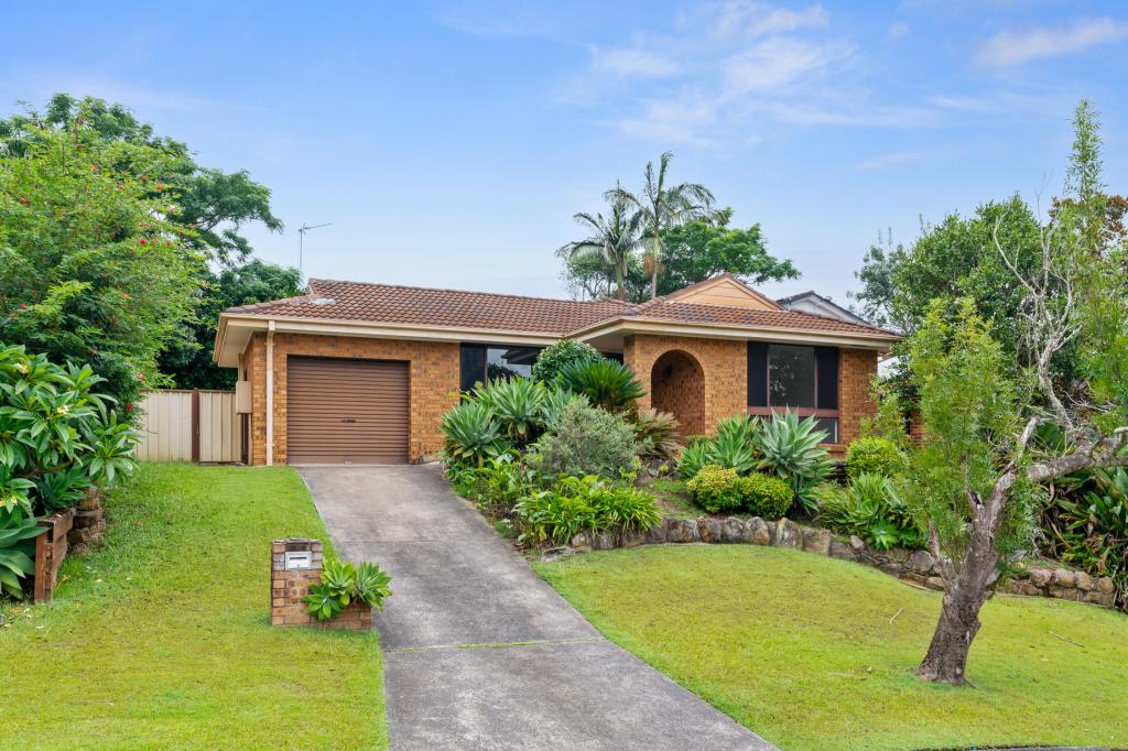 18 White Cedar Cl, Green Point, NSW 2251