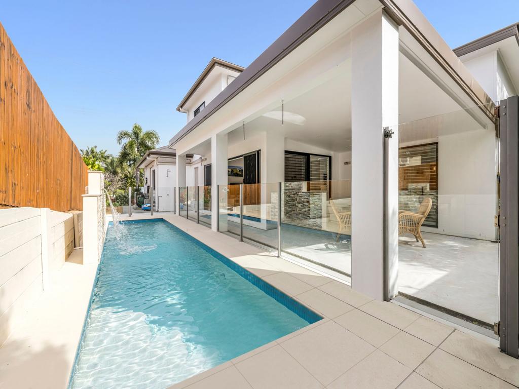 73 Palm Dr, Mooloolaba, QLD 4557