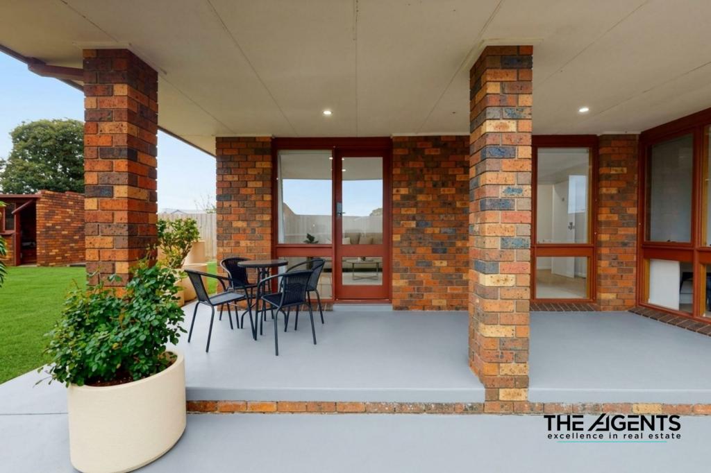 8 HOLDEN CRES, TRARALGON, VIC 3844