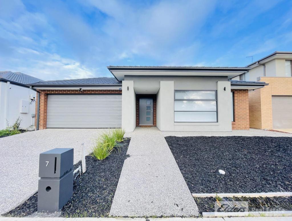7 GROSSET WAY, POINT COOK, VIC 3030