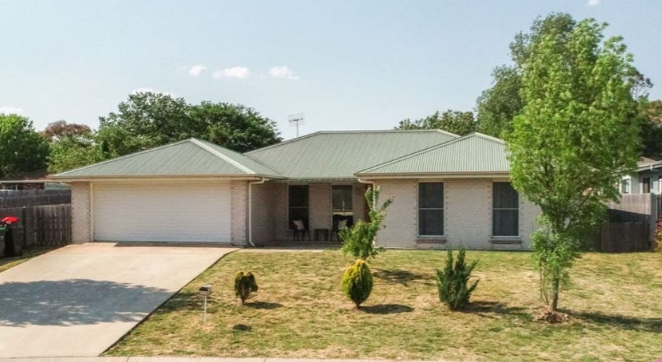 11 Claret Ash Dr, Guyra, NSW 2365
