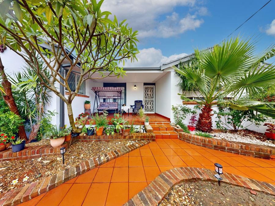 25 JINDALLA CRES, HEBERSHAM, NSW 2770