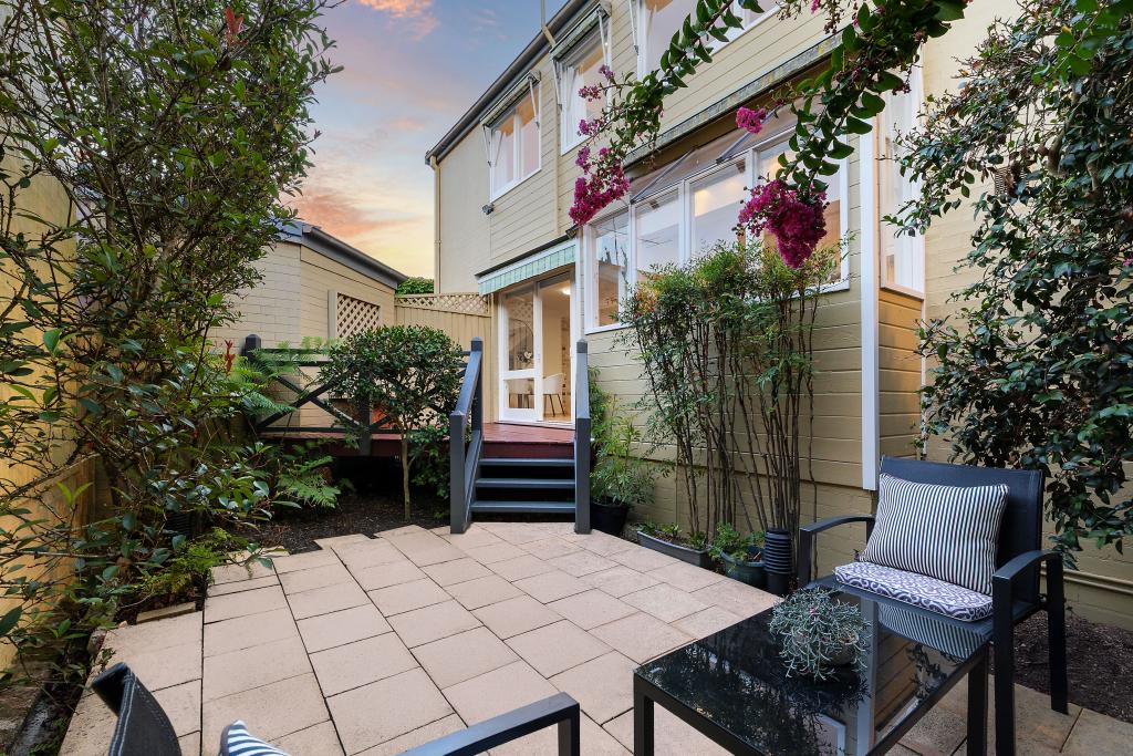 2/64 Spruson St, Neutral Bay, NSW 2089