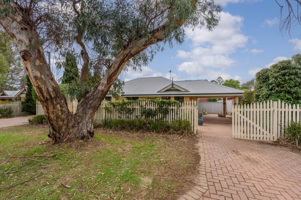 8/32 Holmesdale Rd, Woodbridge, WA 6056