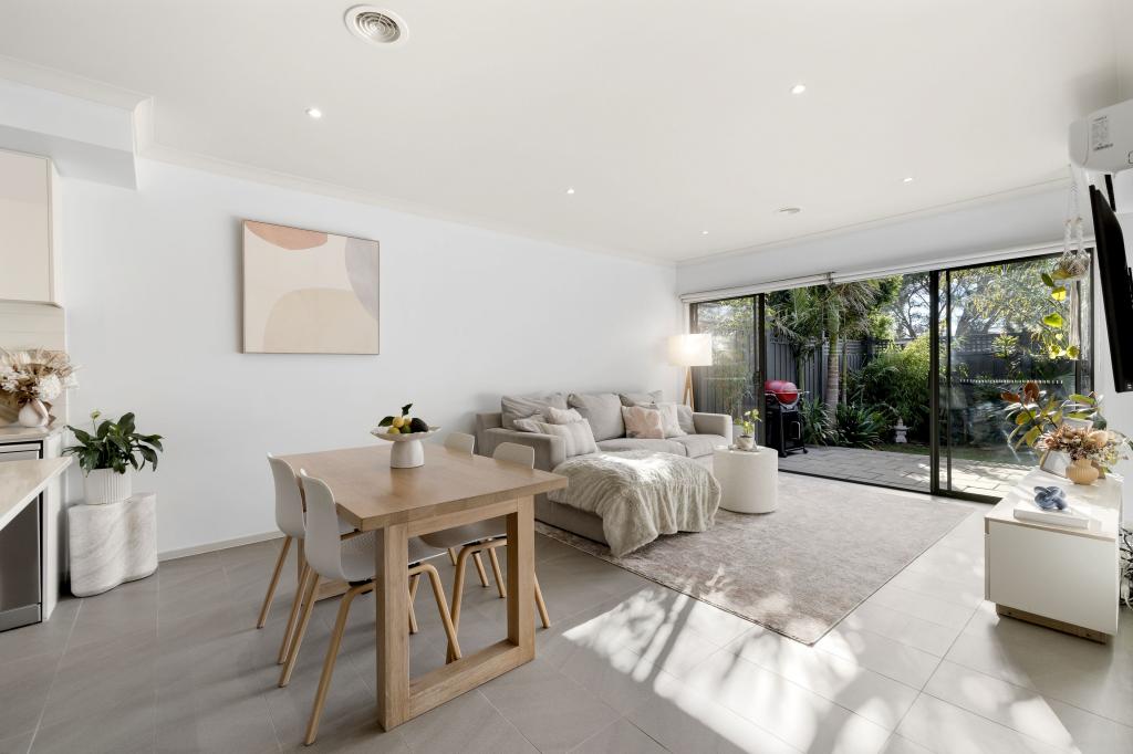 2/1 Eighth Ave, Chelsea Heights, VIC 3196