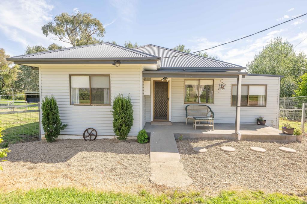 36 Mcglynns Lane, Young, NSW 2594