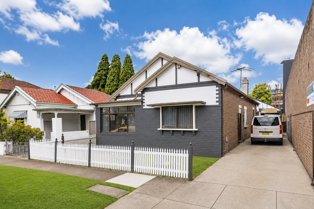 24 Milton St N, Ashfield, NSW 2131
