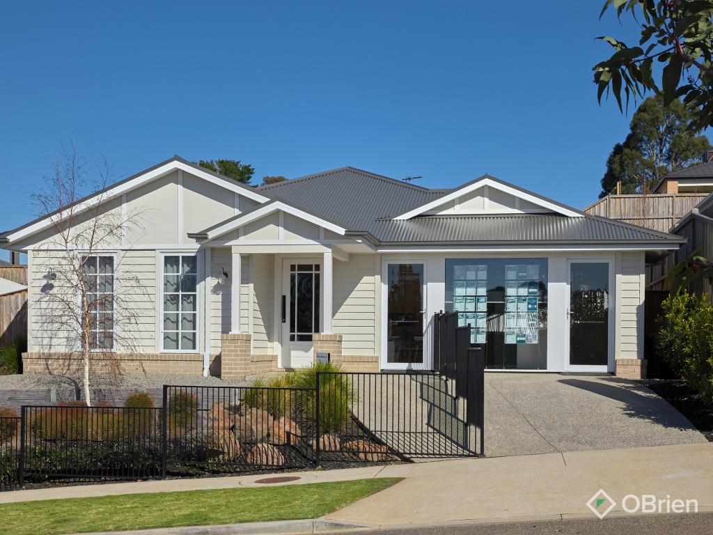 22 Illawarra Bvd, Drouin, VIC 3818