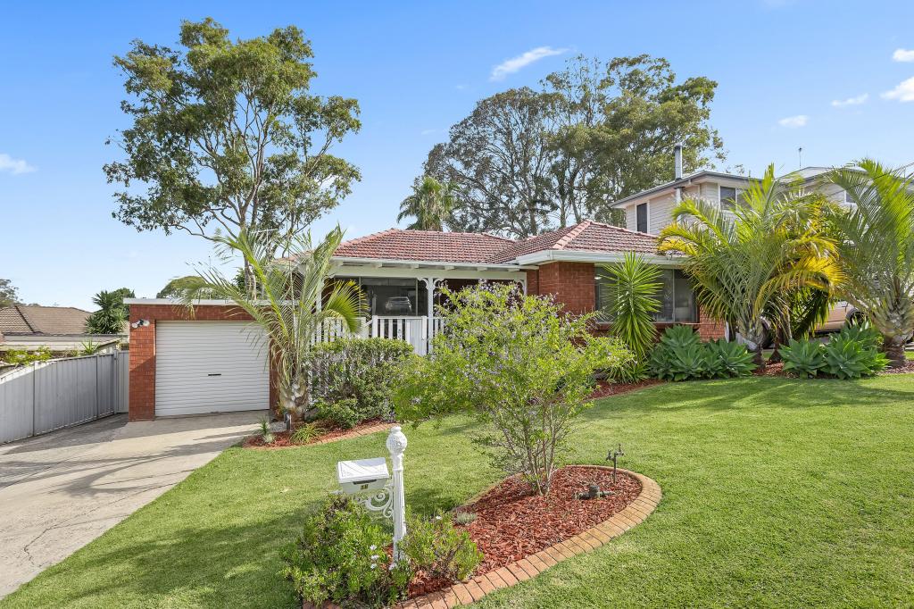 18 Loch Carron Ave, Farmborough Heights, NSW 2526