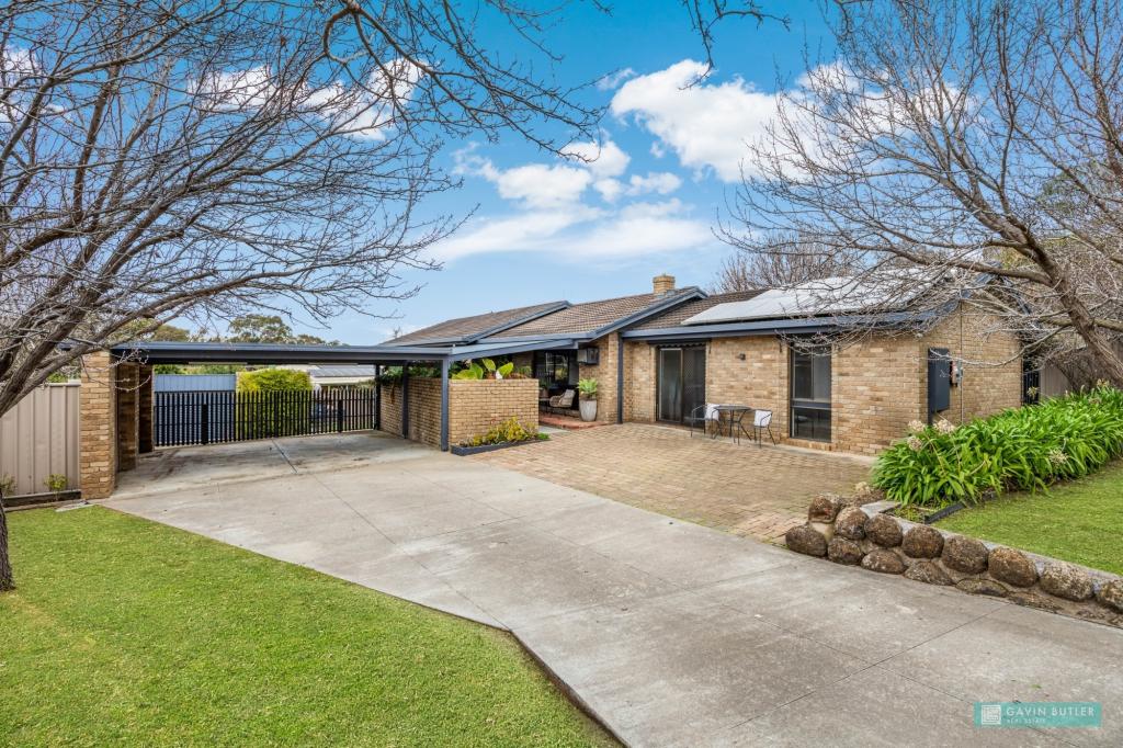 3 ST JOHNS CL, KANGAROO FLAT, VIC 3555