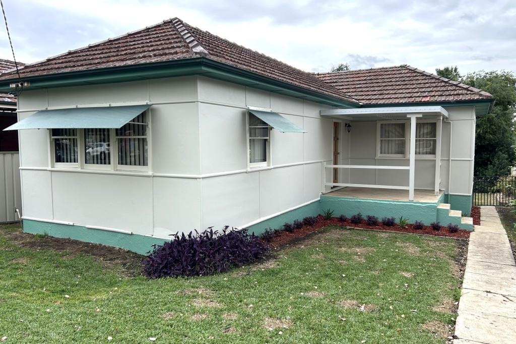 4 Malvern St, Panania, NSW 2213