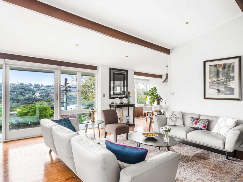 72 Minnamurra Rd, Northbridge, NSW 2063