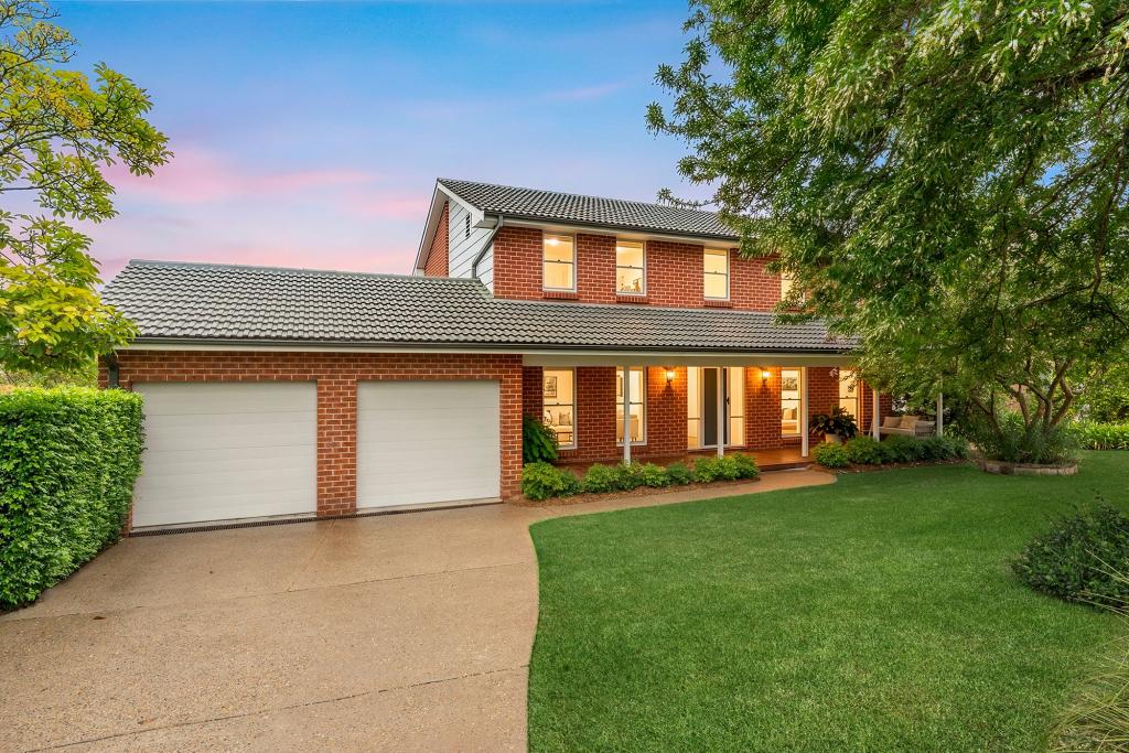 33 Lockhart Ave, Castle Hill, NSW 2154