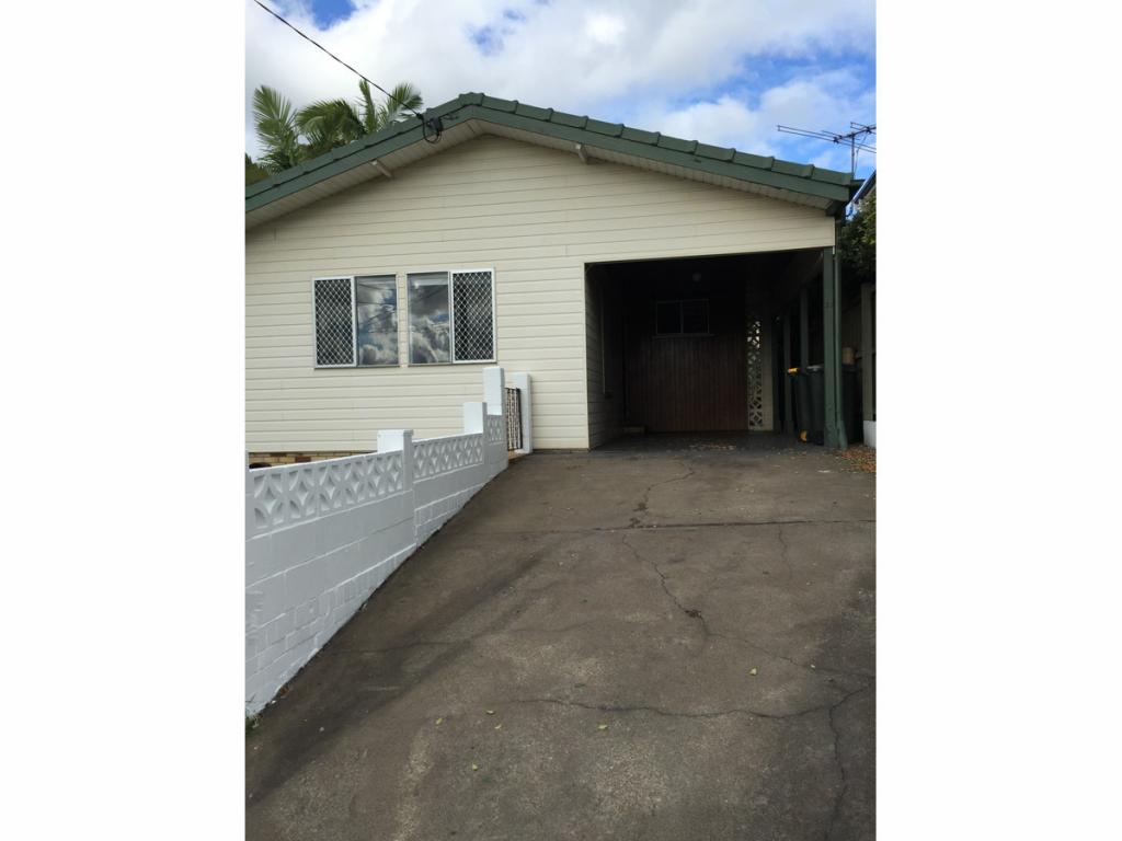27 Douglas St, Greenslopes, QLD 4120