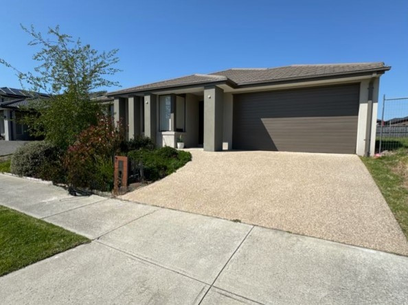 7 Luster Cct, Cranbourne South, VIC 3977