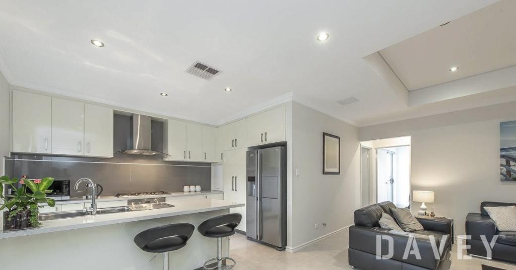 397A FLINDERS ST, NOLLAMARA, WA 6061