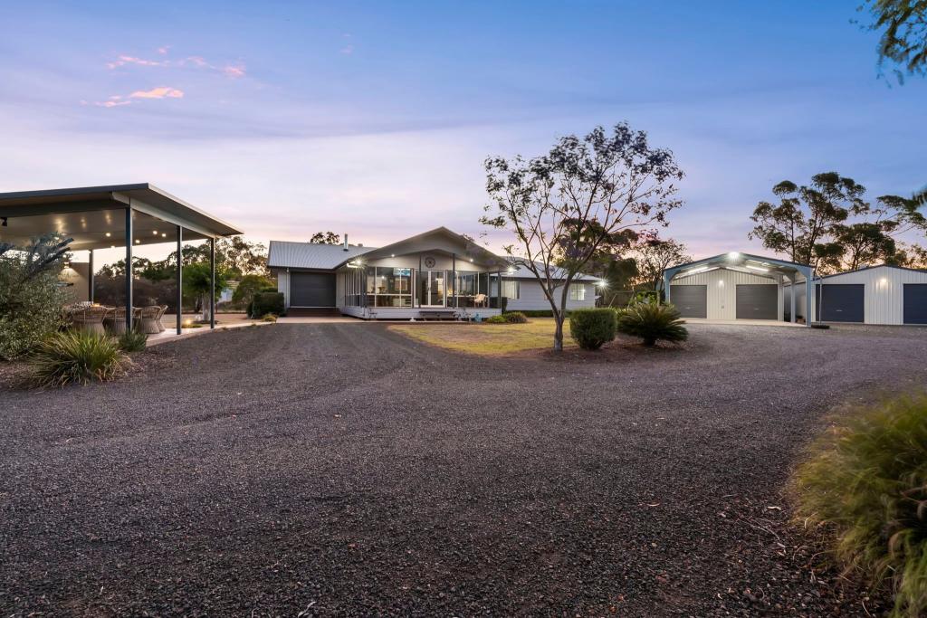 35 Henry Lawson Dr, Dalby, QLD 4405
