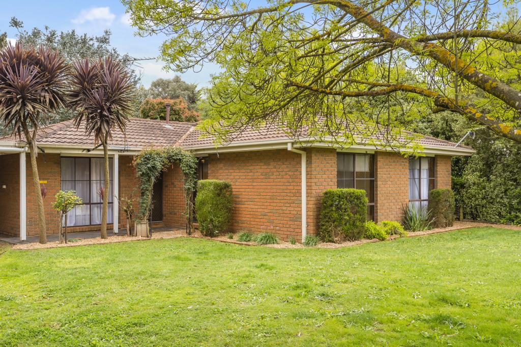 3 White Ave, Romsey, VIC 3434