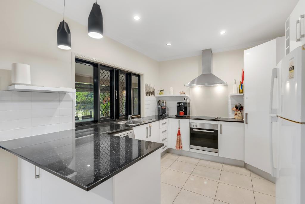 11 Shelbourne St, Bentley Park, QLD 4869