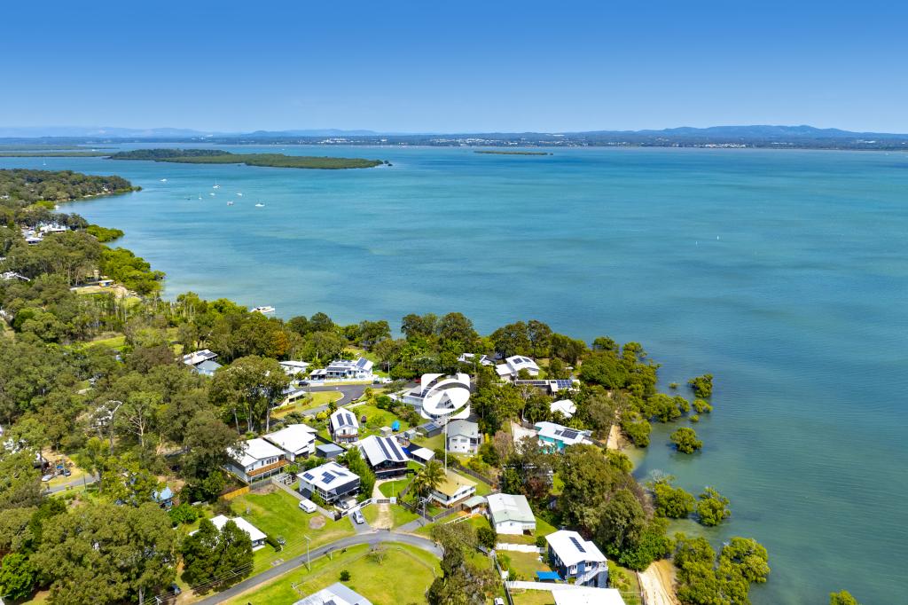 18 Kim Cres, Macleay Island, QLD 4184