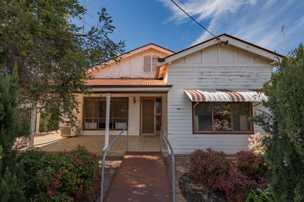 89 Operator St, West Wyalong, NSW 2671