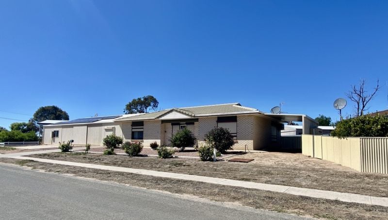 8 Mudge Tce, Streaky Bay, SA 5680