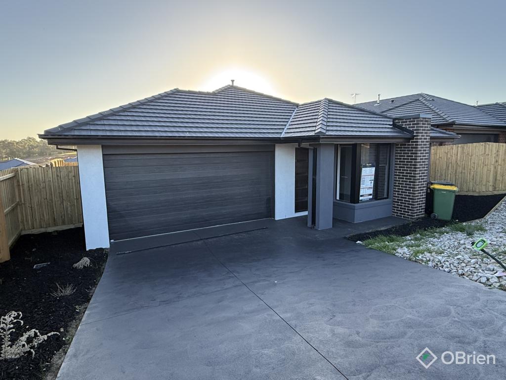 10 Mahogany Cl, Lucknow, VIC 3875