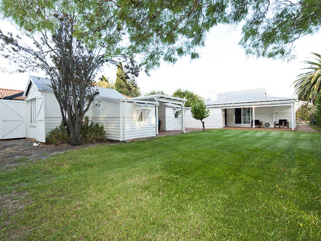 124 Culeenup Rd, North Yunderup, WA 6208