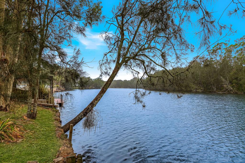 18 Golding Gr, Wyong, NSW 2259