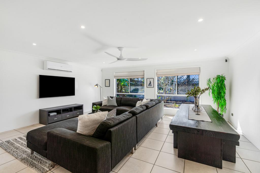 23 Lakefield Cres, Paradise Point, QLD 4216