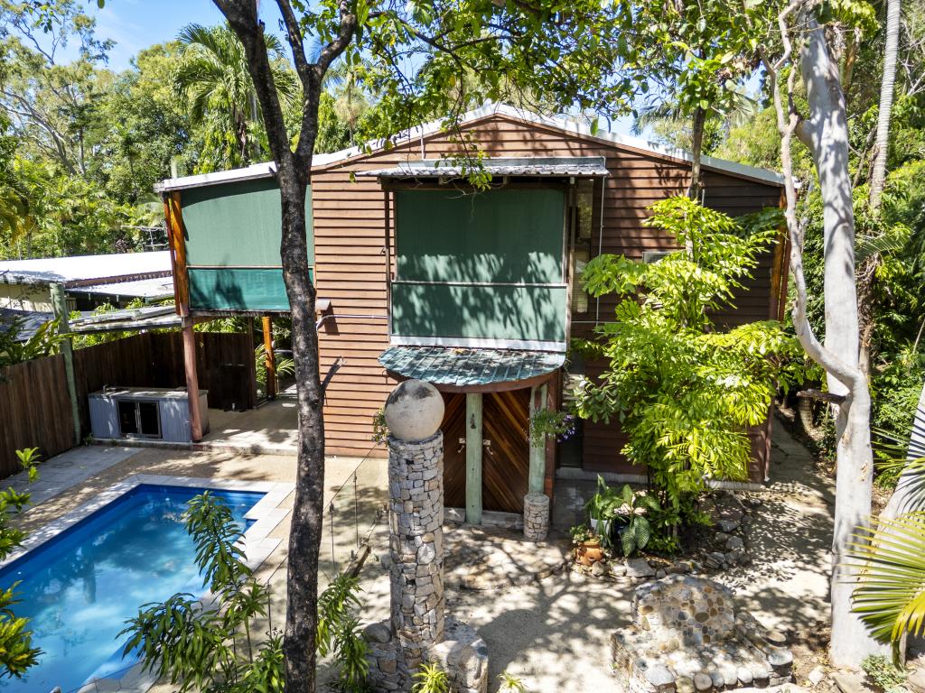 13 Murray St, Nelly Bay, QLD 4819