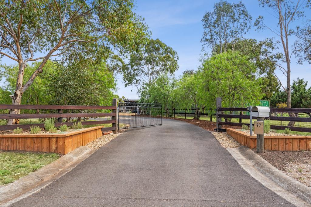 27 Dodemaide Cct, Merrimu, VIC 3340