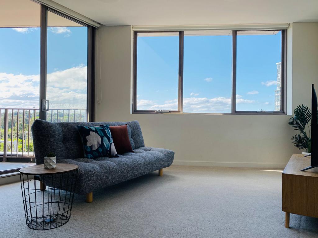 202/2 Discovery Point Pl, Wolli Creek, NSW 2205