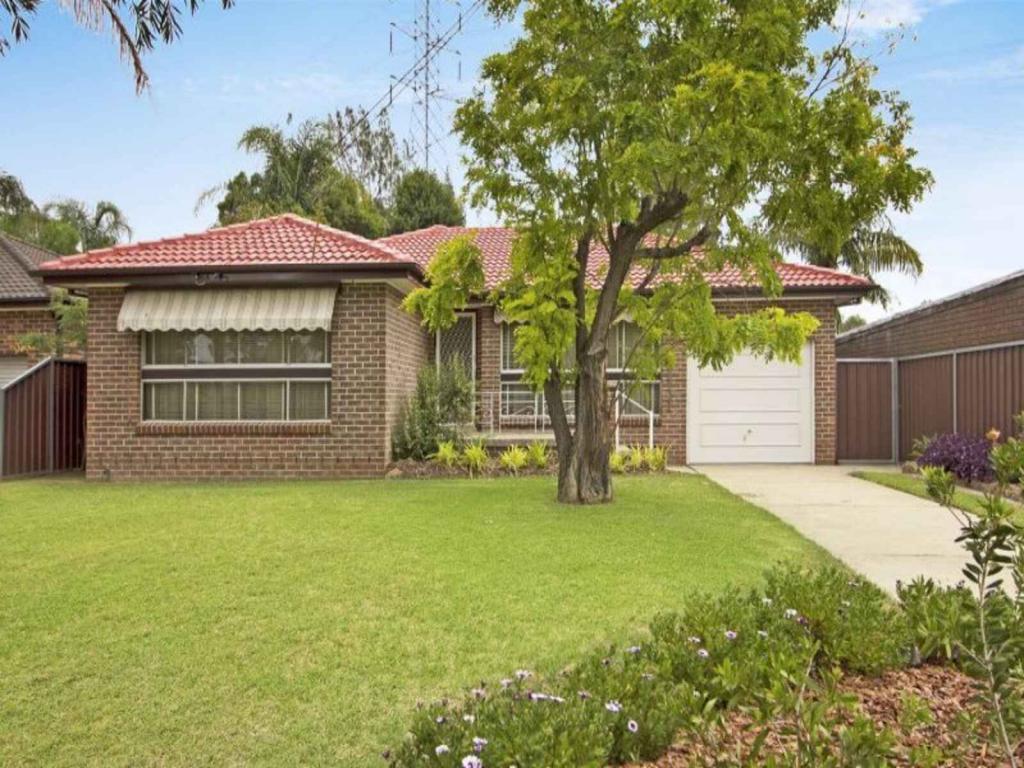 4 Chanel St, Toongabbie, NSW 2146