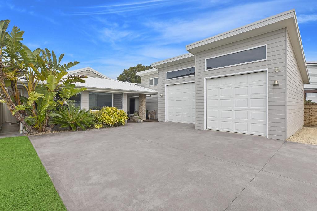 12 Minell Cl, Wamberal, NSW 2260