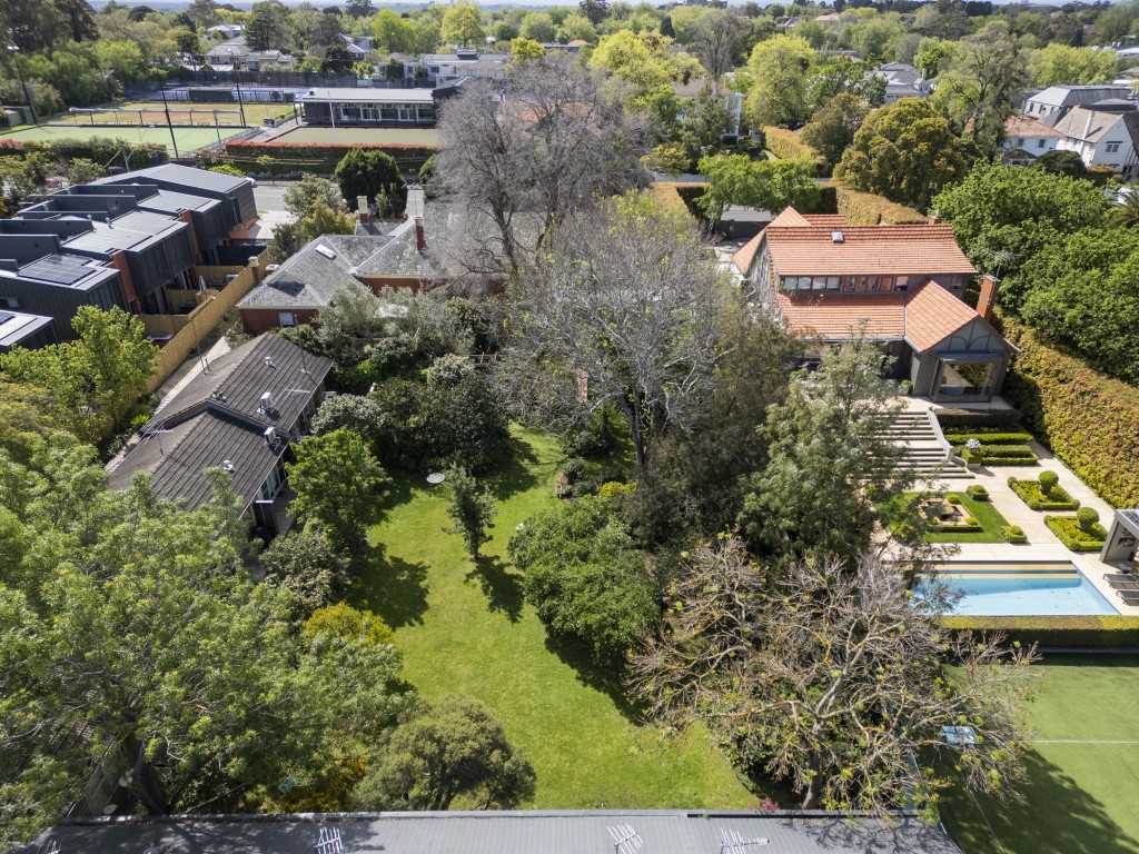 492 Barkers Rd, Hawthorn East, VIC 3123