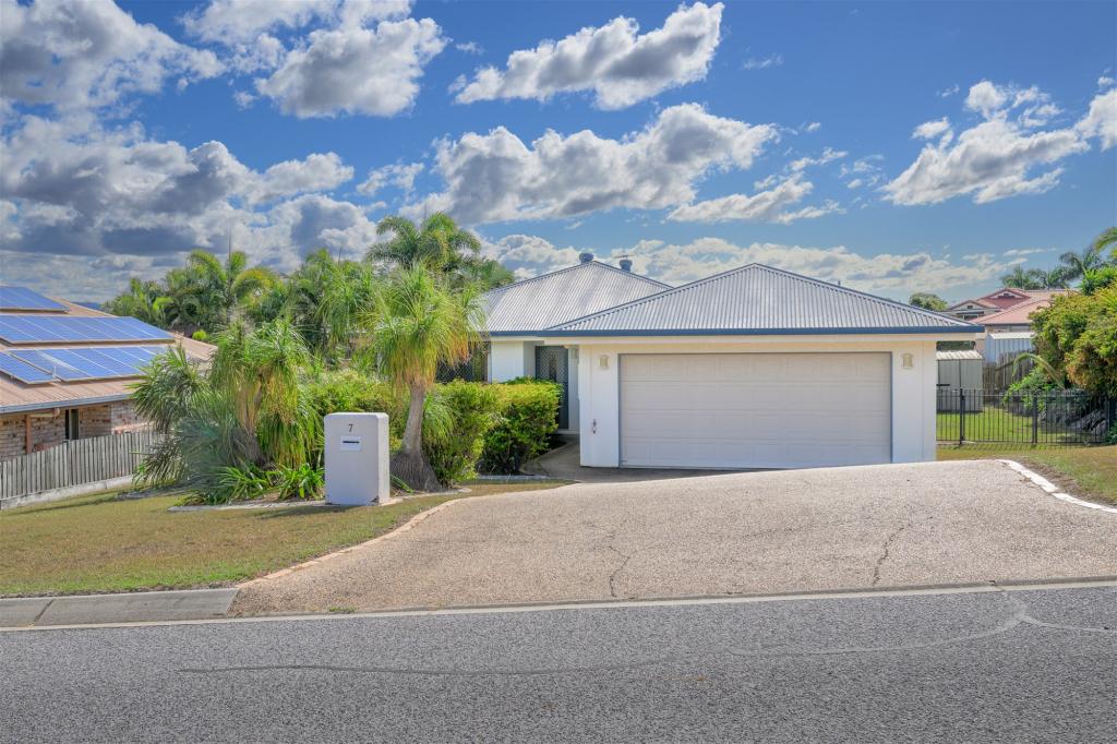 7 Cania Way, Clinton, QLD 4680
