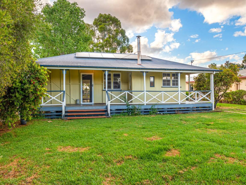 8 Forde St, Allora, QLD 4362