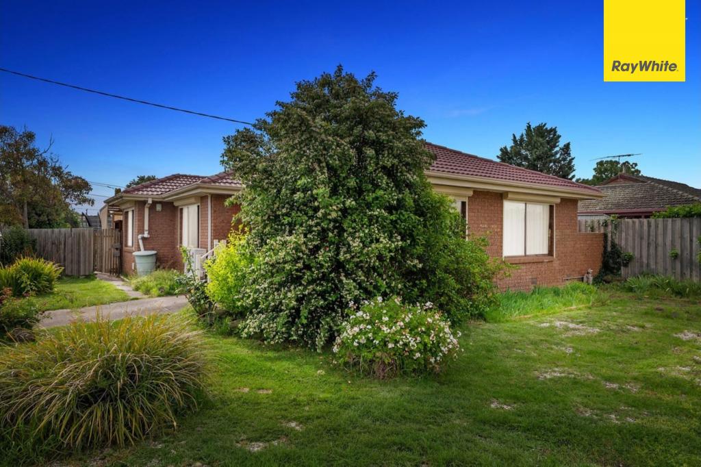 15 Andrew St, Melton South, VIC 3338