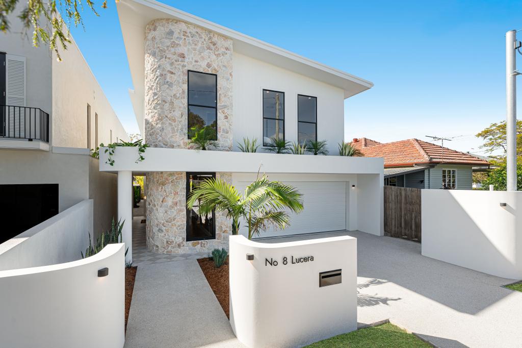 8 BETHANIA ST, LOTA, QLD 4179