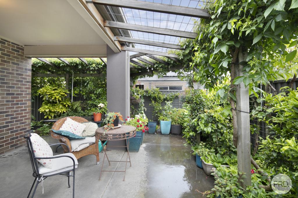 4 Orchid Ct, Beaufort, VIC 3373