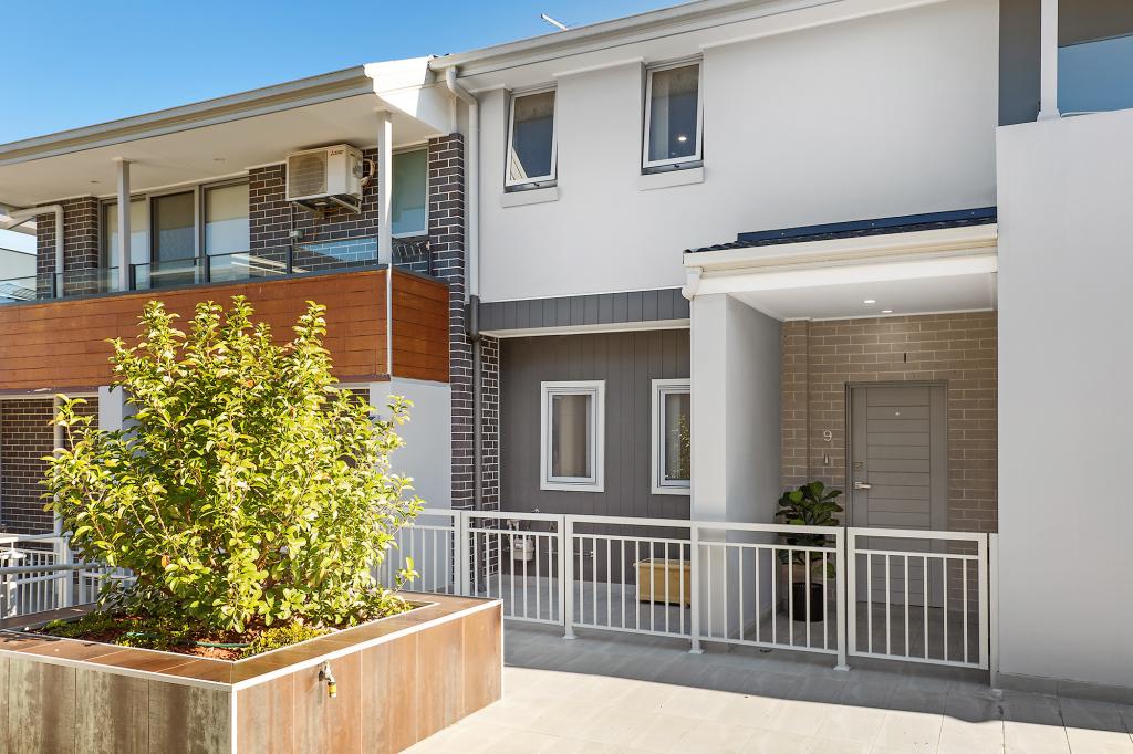 2/20 John St, Baulkham Hills, NSW 2153