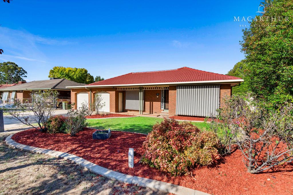 13 Goborra St, Glenfield Park, NSW 2650