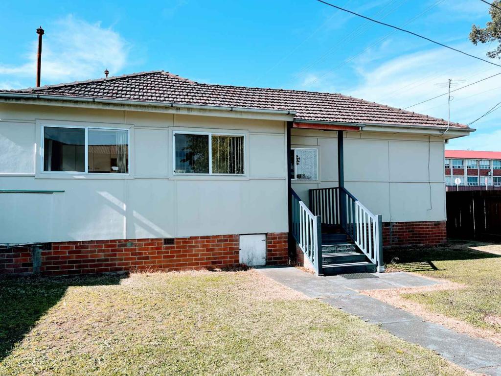 16 Henson St, Merrylands, NSW 2160