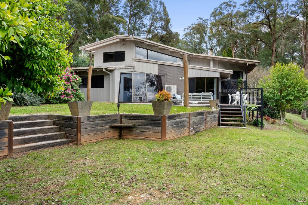 2 Diggings Rd, Tawonga, VIC 3697