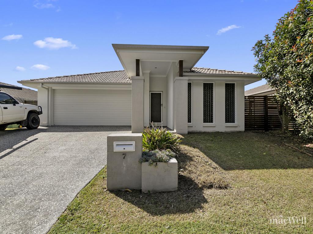 7 Whipbird Cct, Victoria Point, QLD 4165