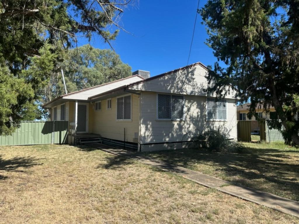 371 Chester St, Moree, NSW 2400