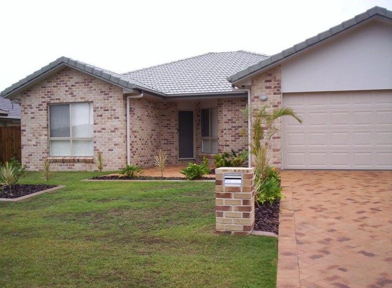 29 Reeders St, Sandstone Point, QLD 4511